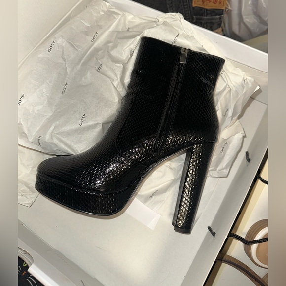 Aldo Ankle Snake Skin Boots Brand New - Picture 2 of 3